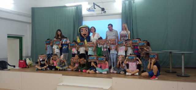 Alumnos de 3° a 6° curso de Primaria de Molina de Segura asisten durante este curso a talleres sobre patrimonio cultural impulsados por la Asociación Cantabaila y Acciona