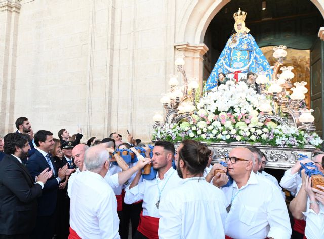 López Miras resalta la importancia de “seguir transmitiendo las tradiciones de la Región de Murcia de generación en generación”